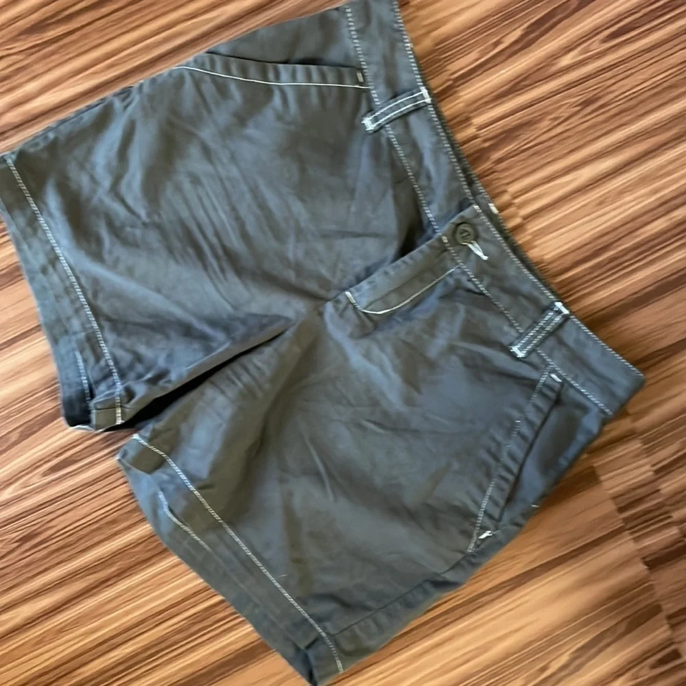 COLUMBIA cotton shorts Size 10/12